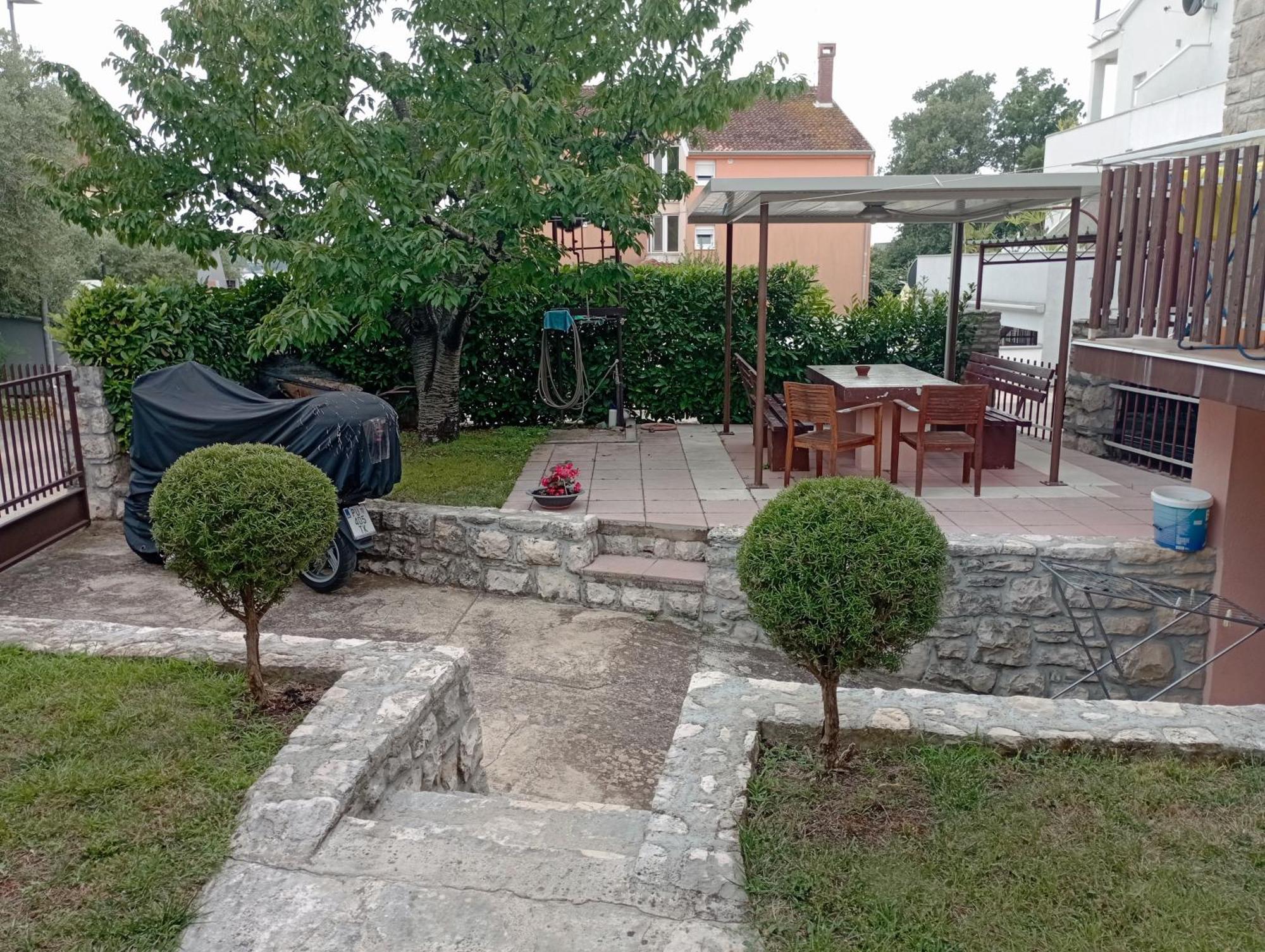 Apartman Sole Apartment Karigador Ngoại thất bức ảnh